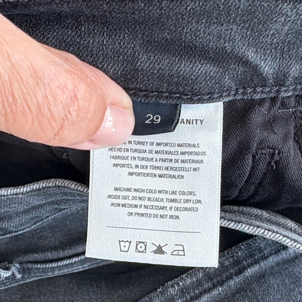 Citizens Of Humanity Loli Wide-Leg Jeans - Picture 6 of 11